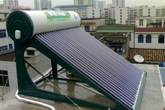 太阳能热水器万万要这样用,冬天就不用愁没热水了,后悔知道晚了